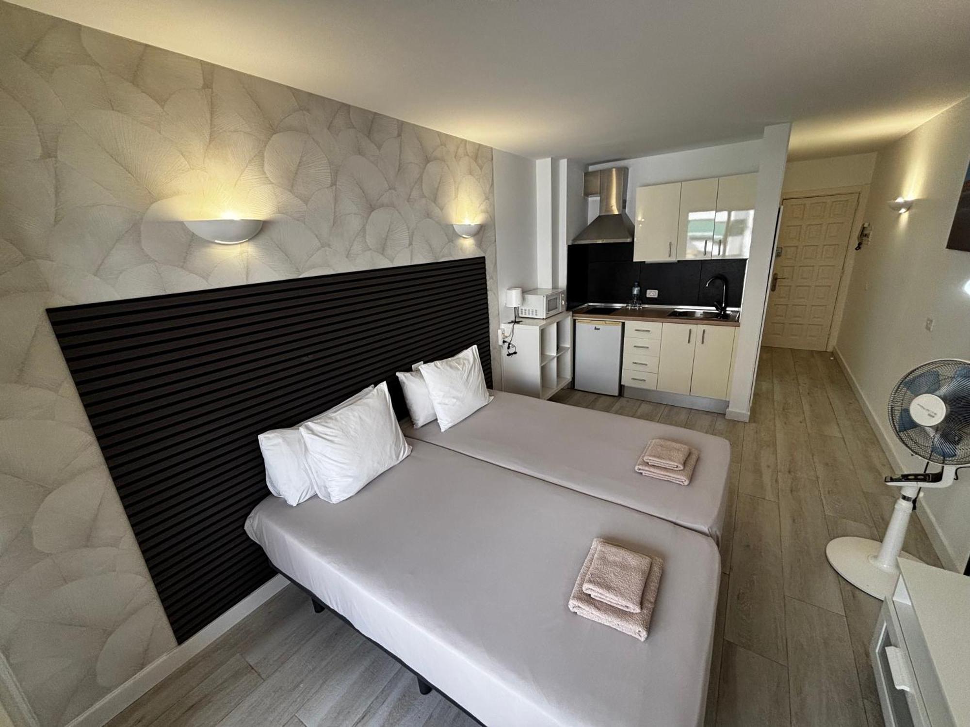 ארונה Cozy Studio In Los Cristianos Beach Free Wifi מראה חיצוני תמונה
