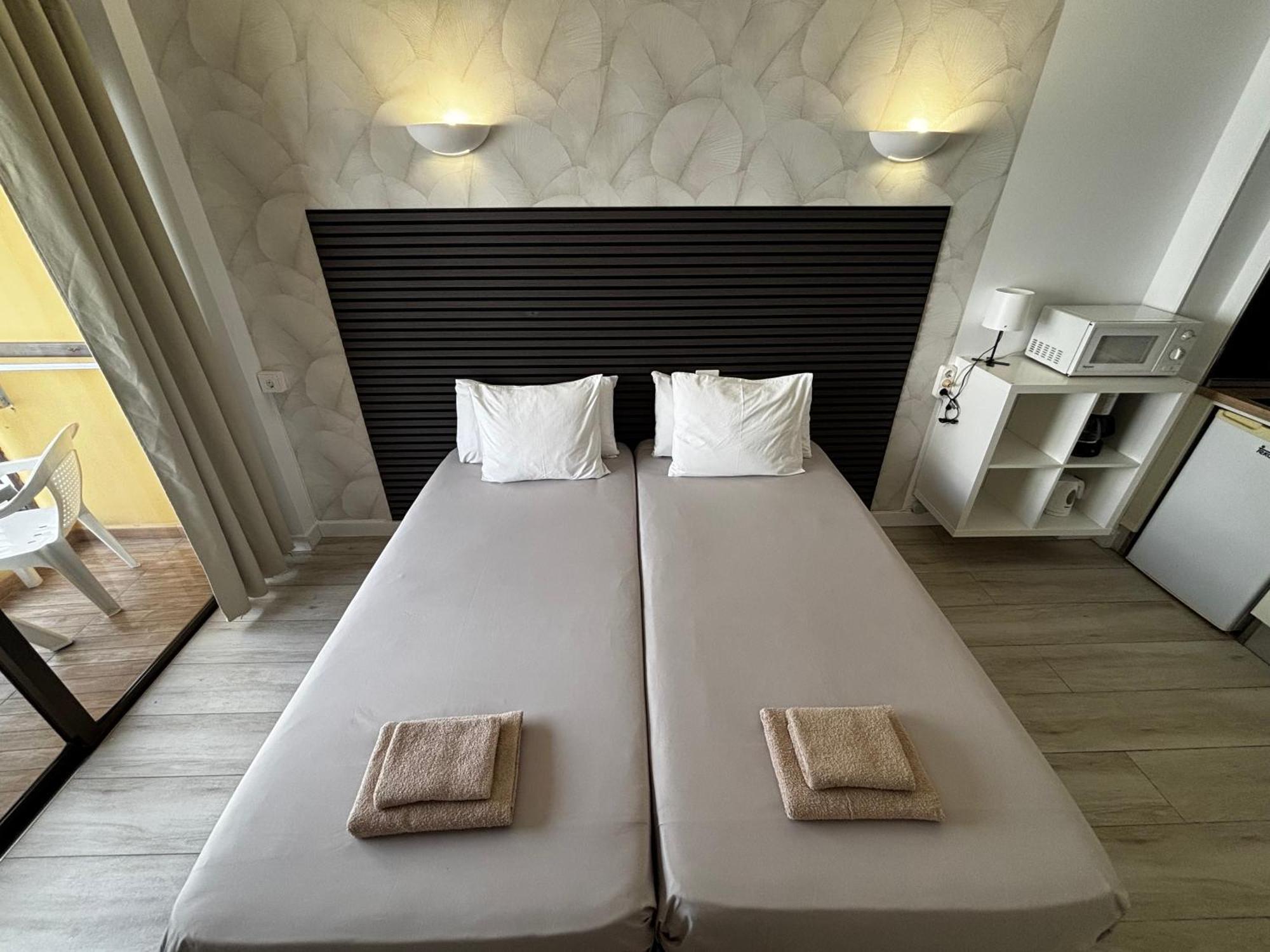 ארונה Cozy Studio In Los Cristianos Beach Free Wifi מראה חיצוני תמונה